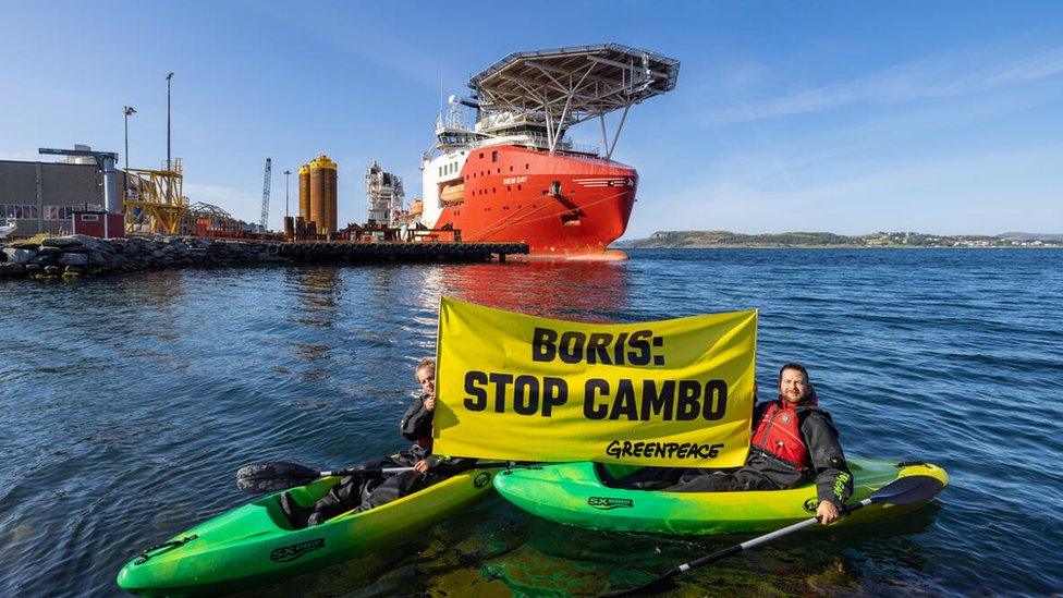 Greenpeace protesters at Siem Day vessel in Stavanger