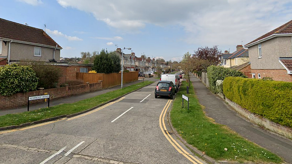 Alvescot Road in Swindon