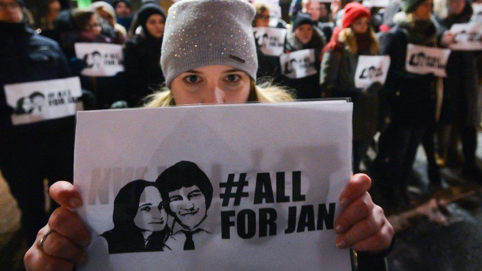 A candle-lit vigil for Jan Kuciak and Martina Kusnirova in Krakow on 2 March 2018