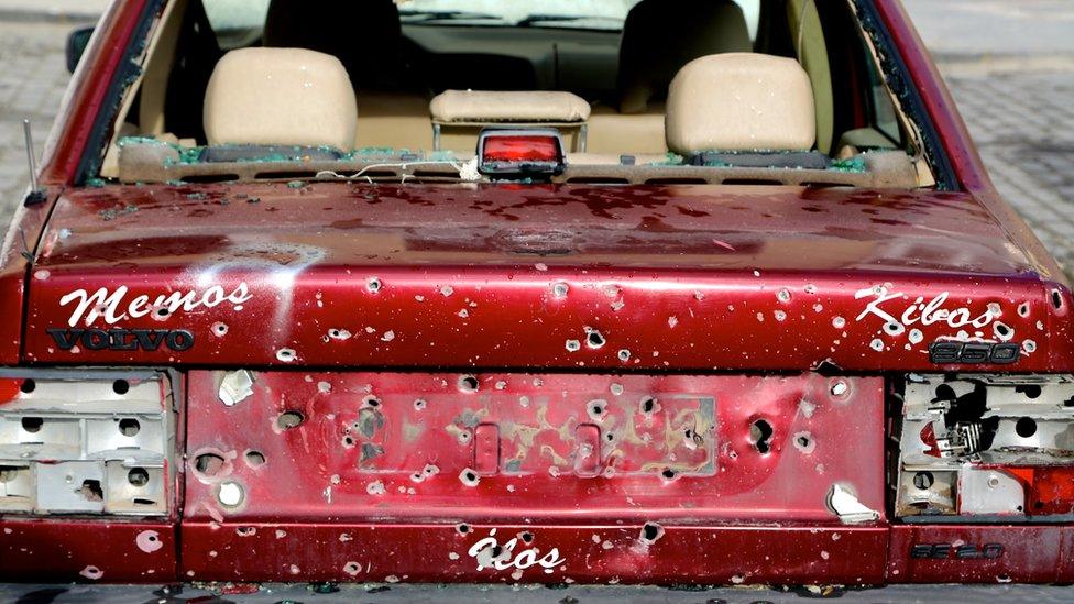 Car hit by shrapnel in Kilis