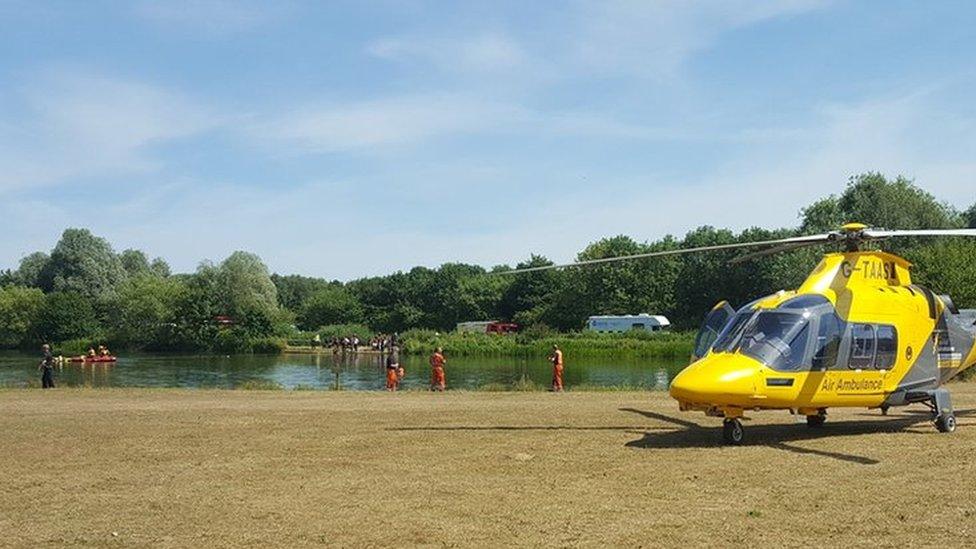 Rescue teams in water