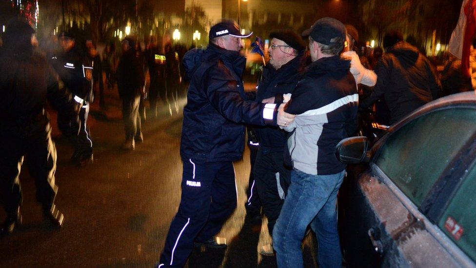 Police clearing protesters outside parliament - 17 December