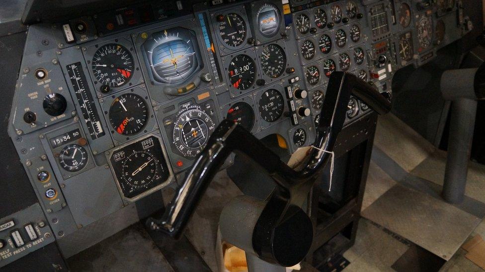 Flight deck of Concorde