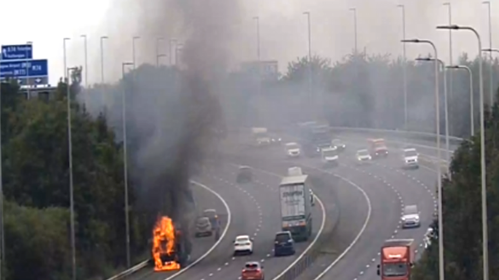 m74 bus fire