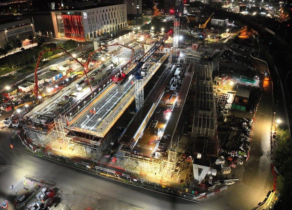 First concrete pour for Curzon 3 viaduct decks