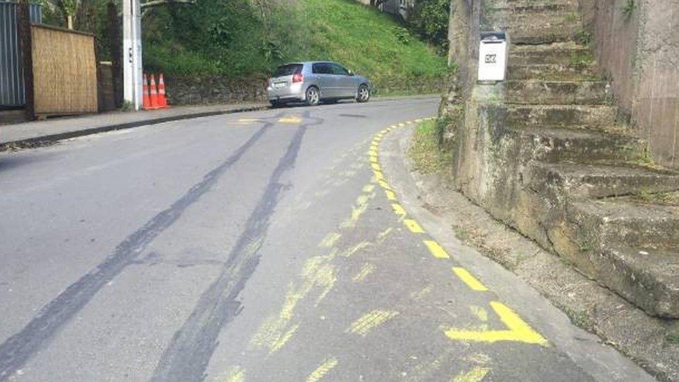 Russell Taylor's homemade yellow lines in Holloway Road, Wellington (July 2017)