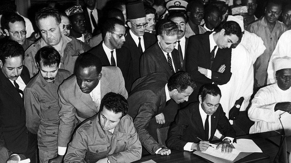 Mali, Ahmed Ben Bella And Hassan Ii Of Morocco Signing Bamako Agreement That Ended The Sand War, On November 1St 1963.