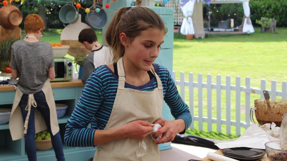 Eliza-Junior-Bake-Off.