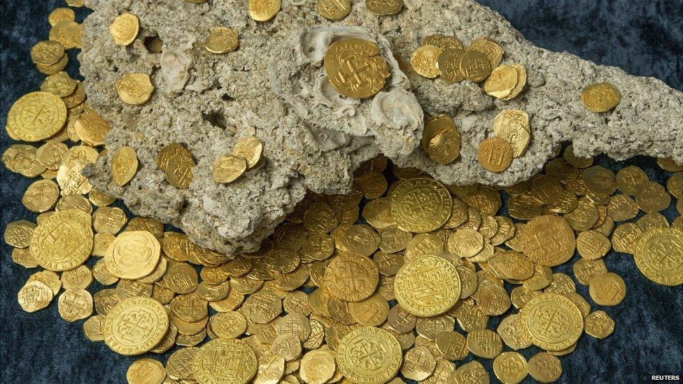 Over 350 gold coins found on board a fleet of Spanish galleons that sunk enroute to Cuba from Spain 300 years ago - 19 August 2015