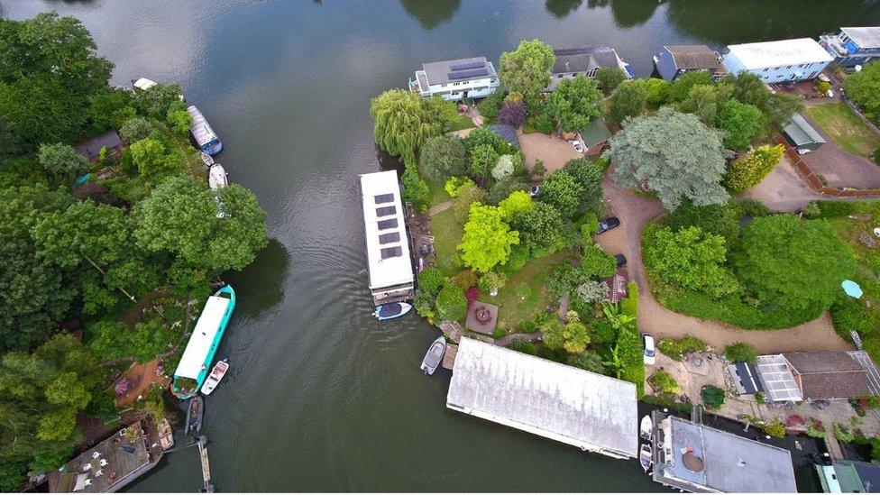 Aerial shot of the area of the River Thames where Djurberg fraudulently sold houseboats and moorings