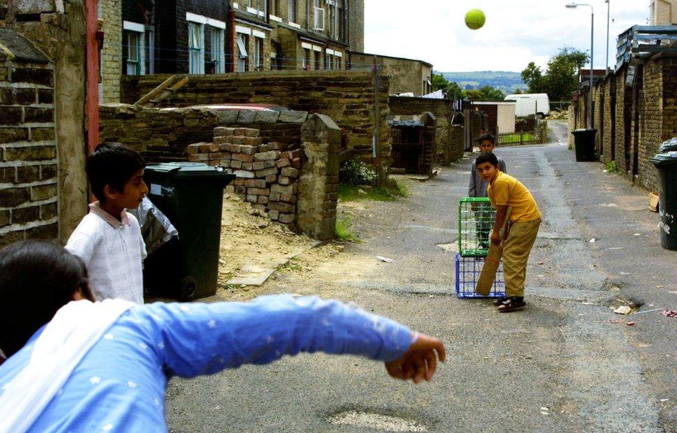 Children playing cricket in Bradford in 2001