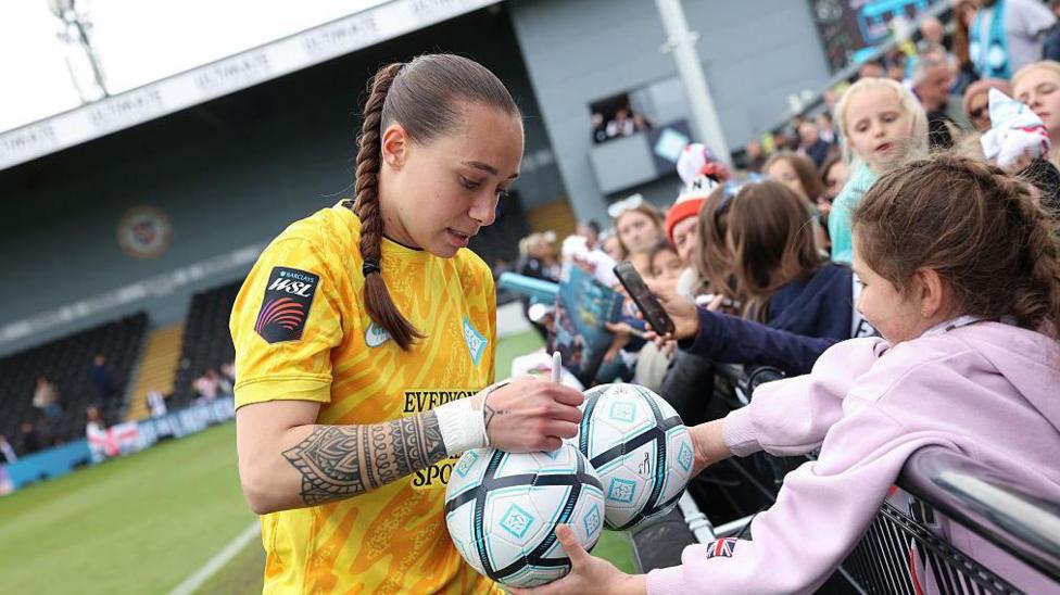 Що працює — і що ні — для фанатів WSL у плані розкладу та доступності