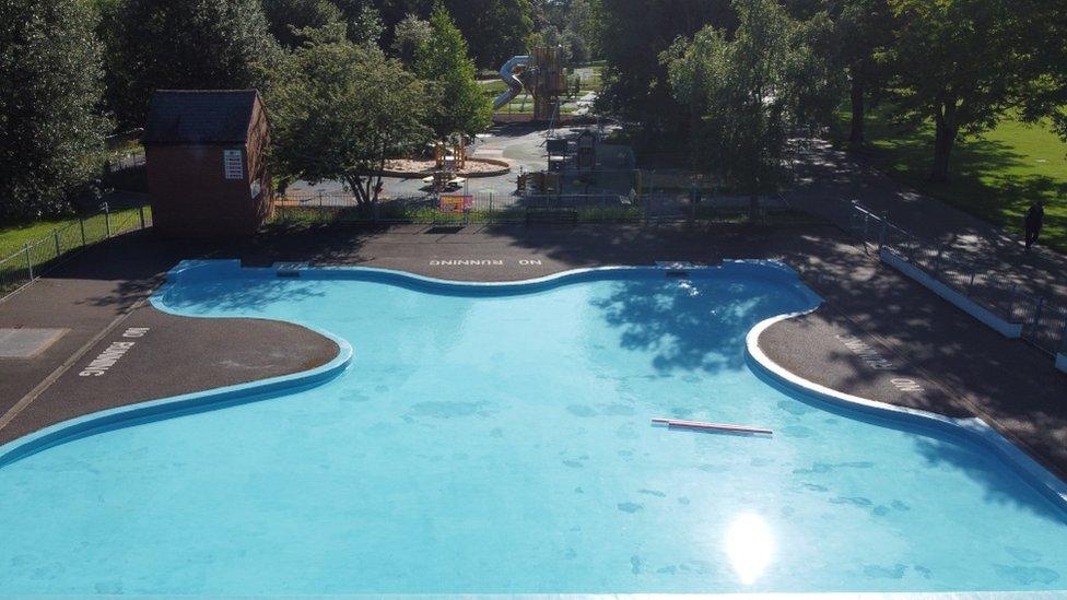 Victoria Park paddling pool