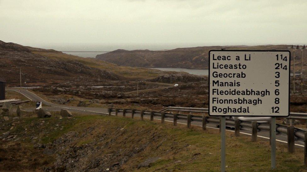 Soidhne rathaid air taobh sear na Hearadh