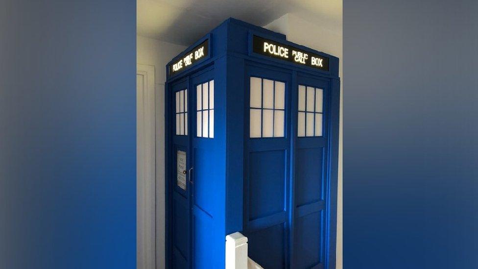 Tardis door frame