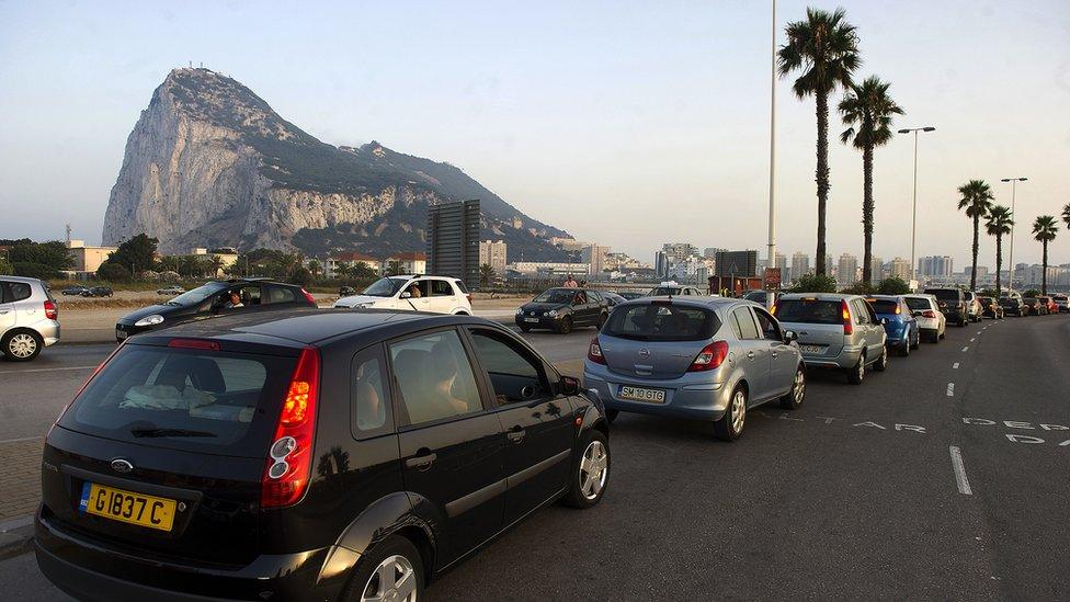 2013: Cars queue up at the border between Spain and Gibraltar