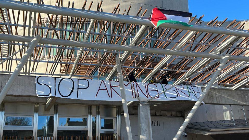 Palestinian protest at Scottish Parliament