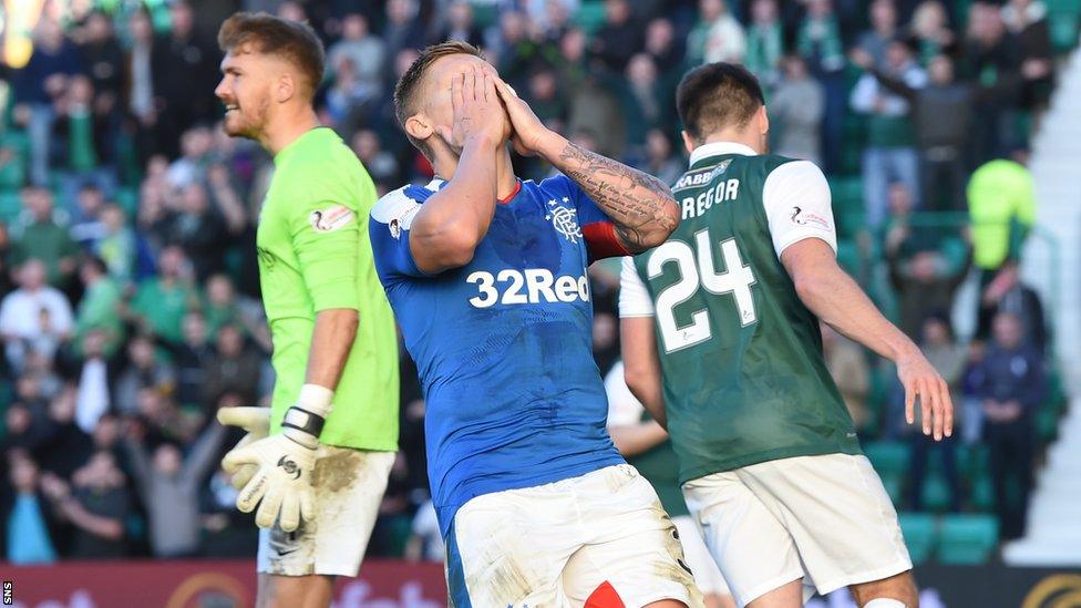 Martyn Waghorn shows his disappointment