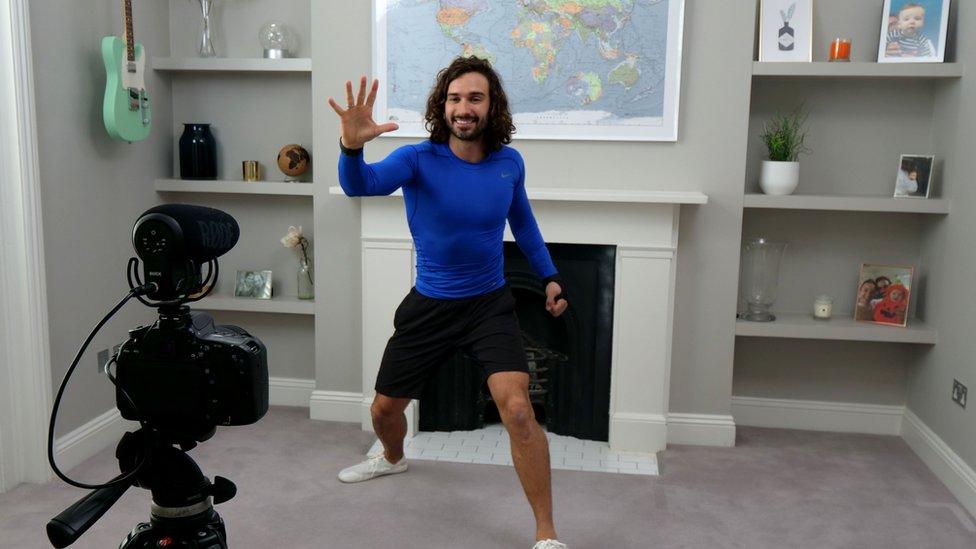 Joe Wicks doing n online PE lesson