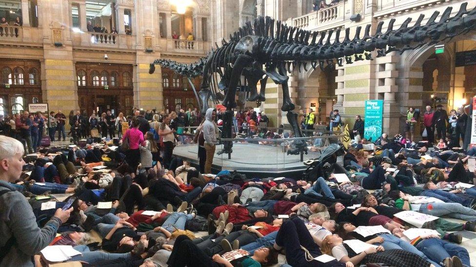 "Die-in" protest at Kelvingrove