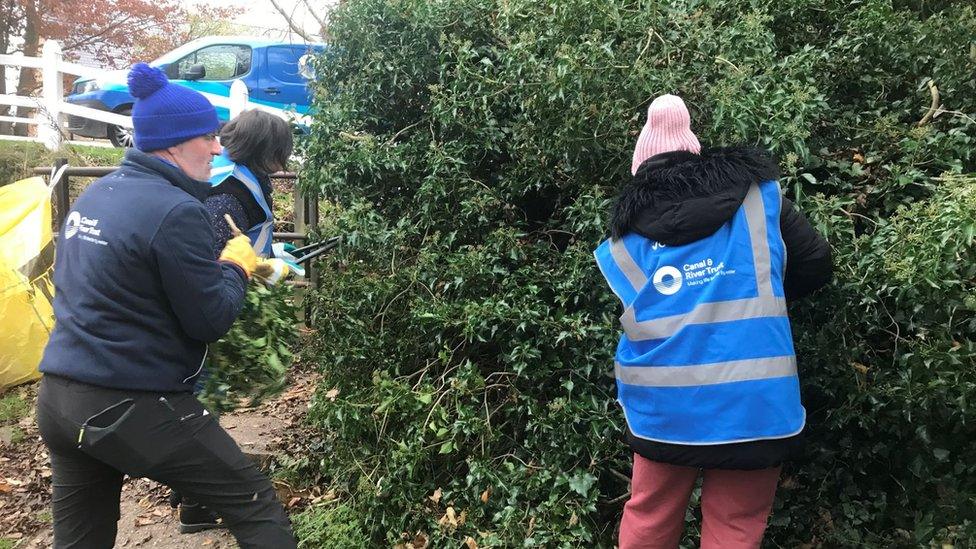 Canal volunteers