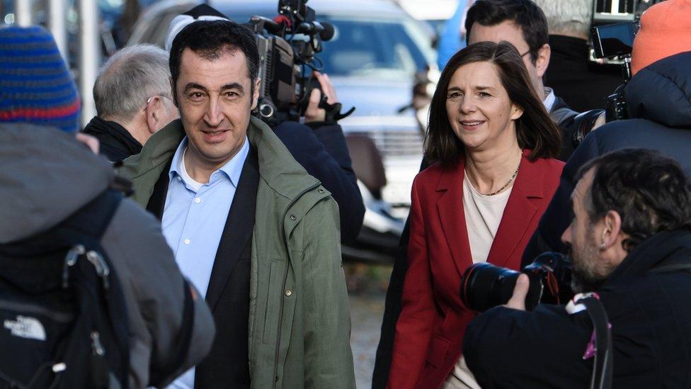 Cem Özdemir (L) and Katrin Göring-Eckardt