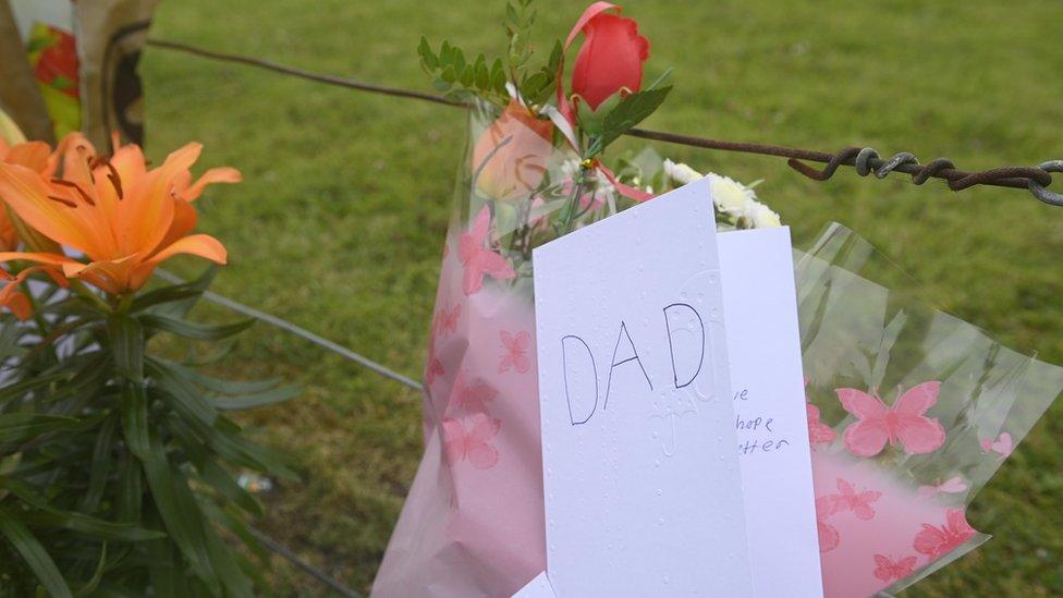 Card saying Dad