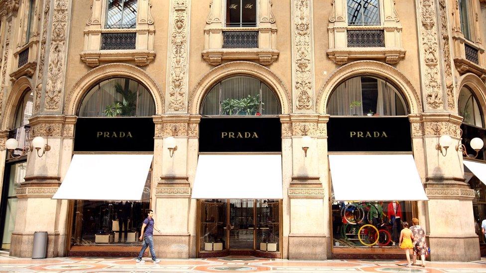 prada-front-of-store