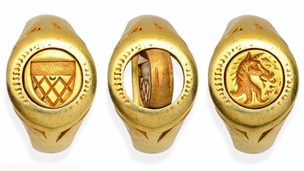 17th Century gold signet ring