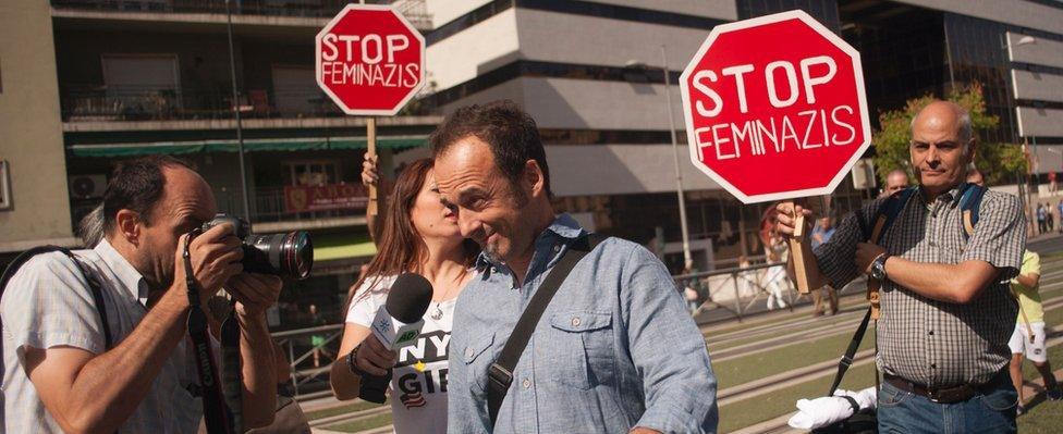 Francesco Arcuri (C) leaves the court of Granada after appearing before a judge on August 8, 2017