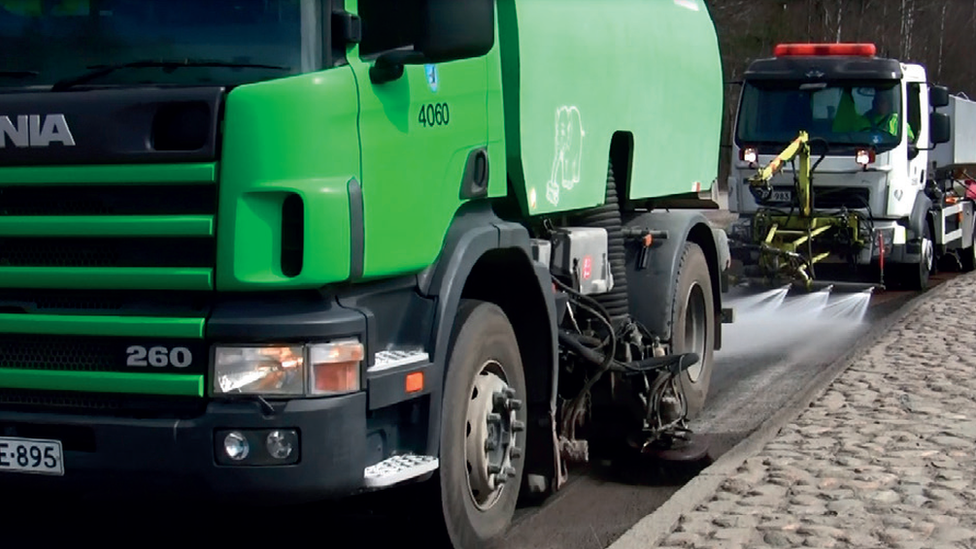 Street sweepers deal with Finland's springtime street dust