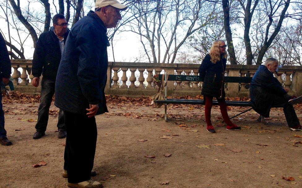 Paris petanque players