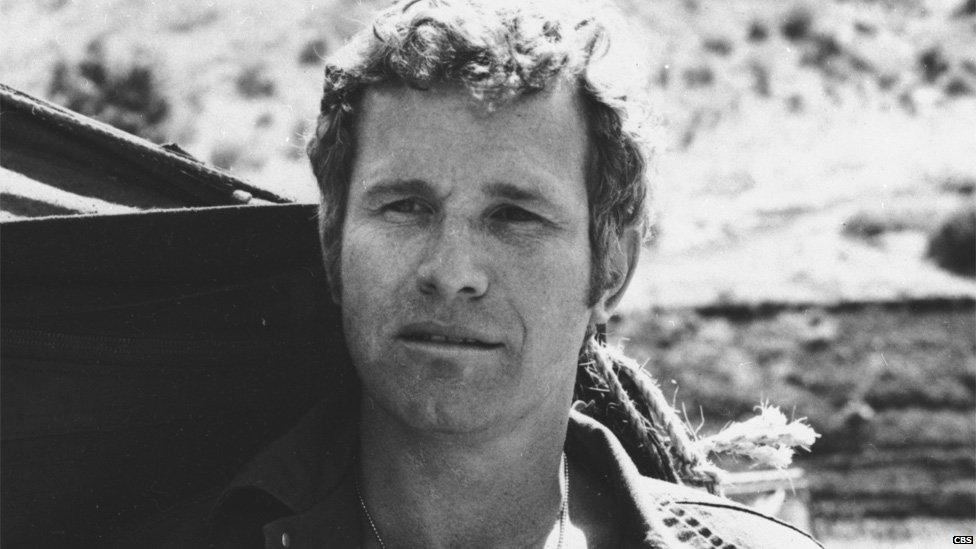 Wayne Rogers as Trapper John McIntyre