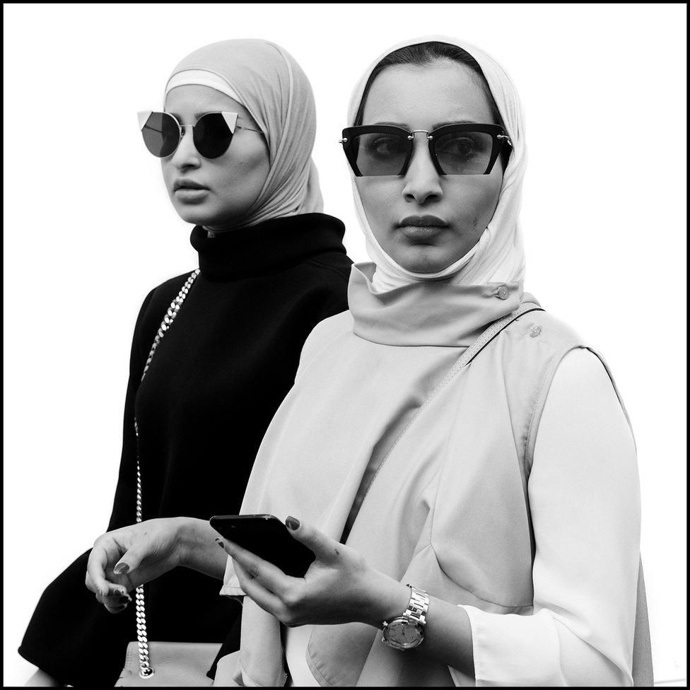 Mark Barstow portrait of two shoppers in central London