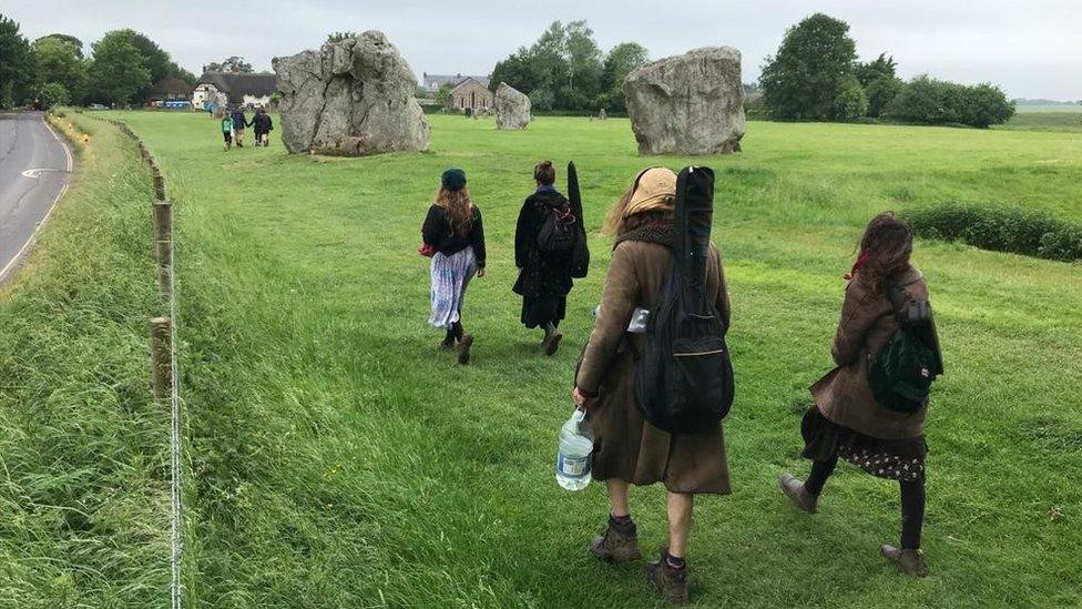 Avebury stones