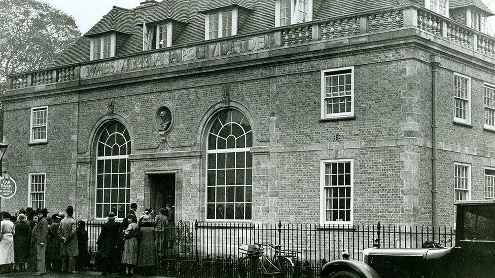 Scott Polar Research Institute opening in 1934