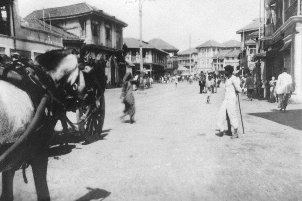 A street in Mumbai (Bombay), India, c1918.