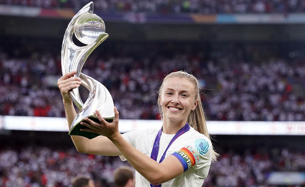 Leah Williamson with the Euro 2022 trophy at Wembley Stadium