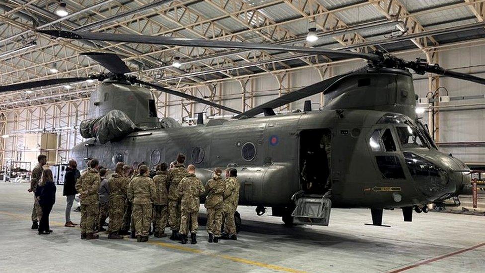 Y Chinook yn RAF y Fali