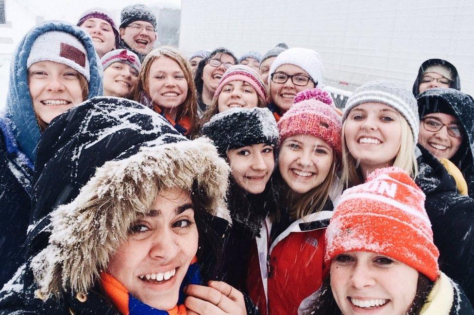 Students stranded in snow on Pennsylvania Turnpike - 23 January 2016