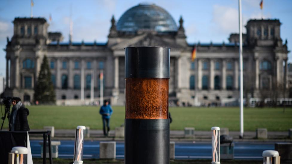 Urn in Berlin, 3 Dec 19