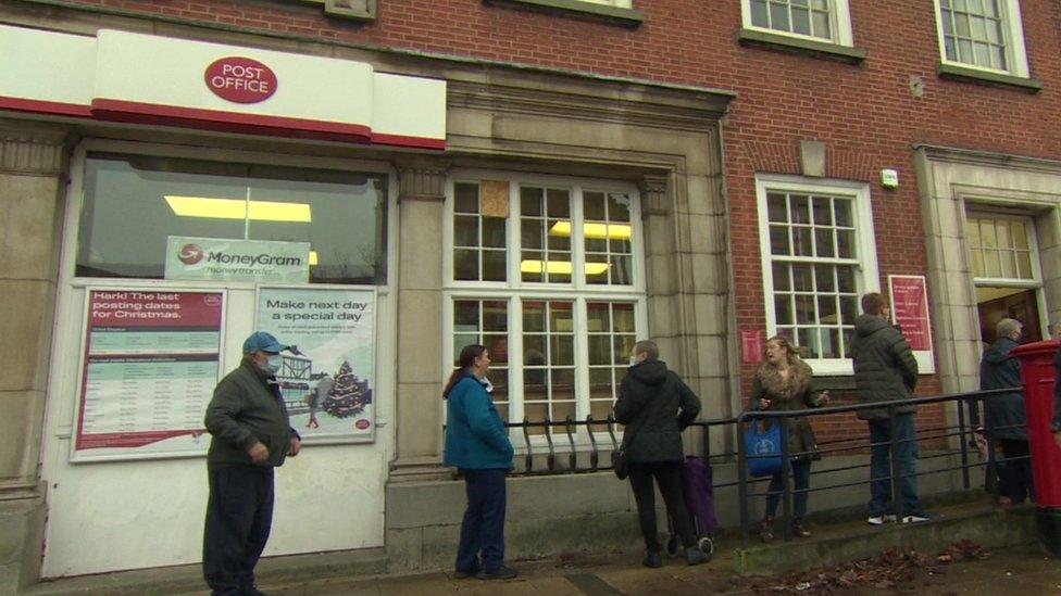 Queue at post office