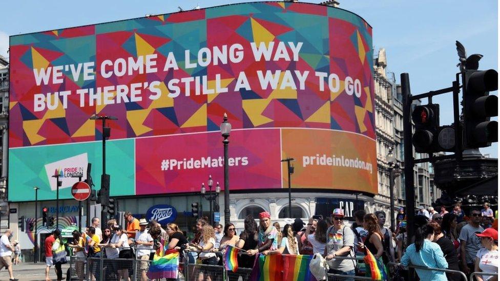 piccadilly screen