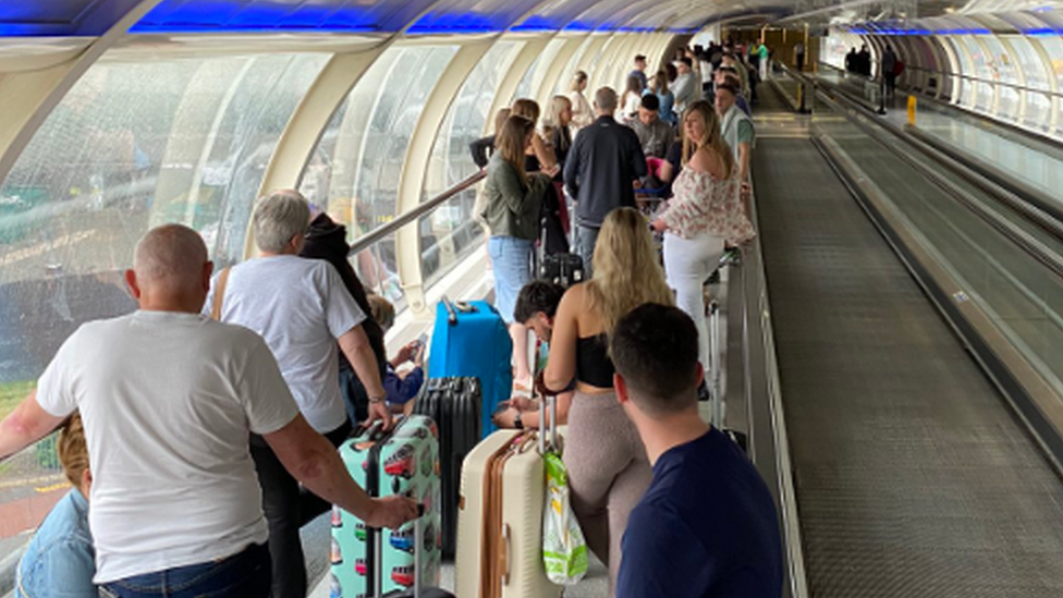 Manchester Airport queues