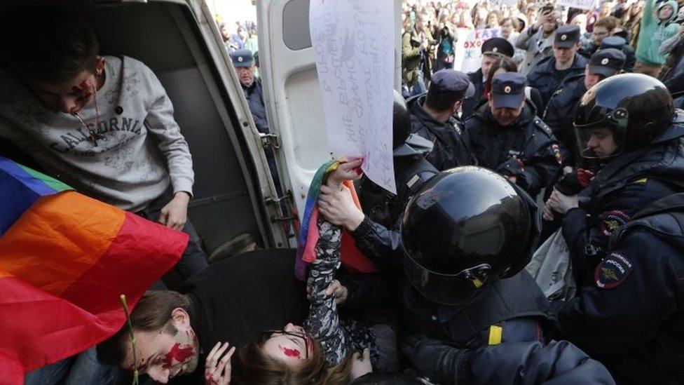 Police detain gay rights activists in St Petersburg, Russia. Photo: 1 May 2017