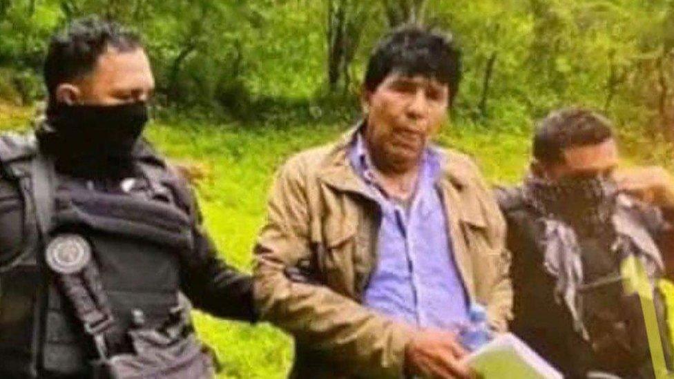 Rafael Caro Quintero (centre) detained in Sinaloa state, Mexico