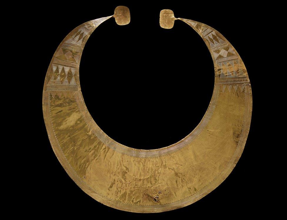 Bronze Age gold lunula