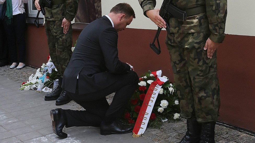 President Duda lays a wreath at 7 Planty Street