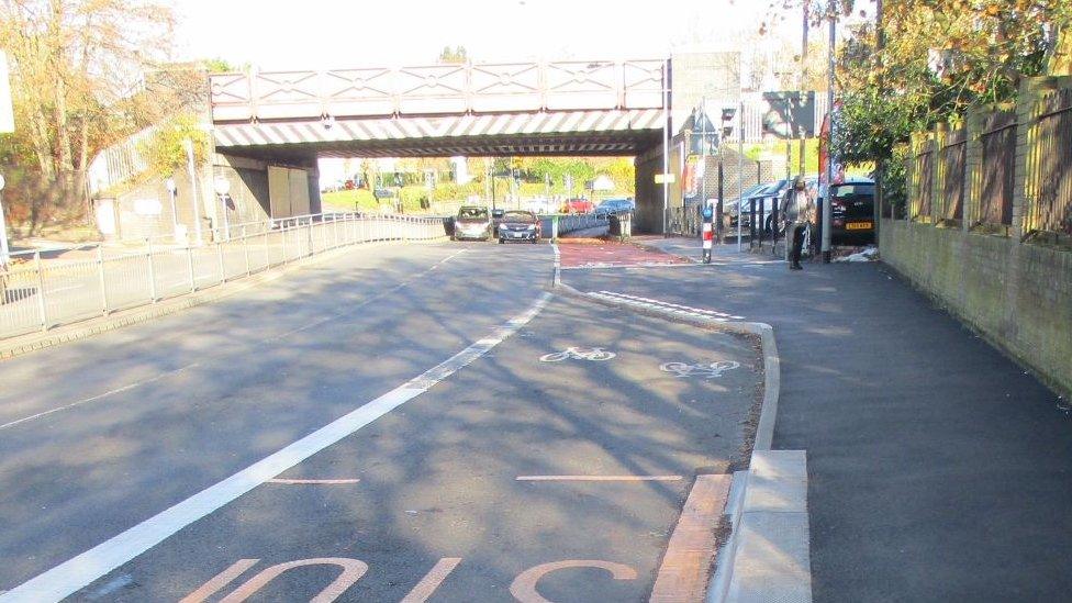 The cycle lane in Station Way