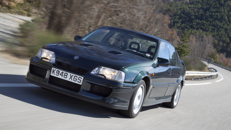 1993 Lotus Carlton